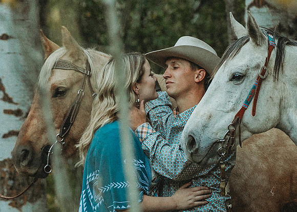 Equine, Cowboy, Unicorn & Little Cowfolk portrait photo shoot mt shasta northern california