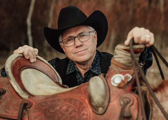 Equine, Cowboy, Unicorn & Little Cowfolk portrait photo shoot mt shasta northern california