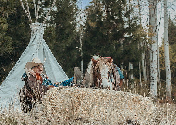 Equine, Cowboy, Unicorn & Little Cowfolk portrait photo shoot mt shasta northern california