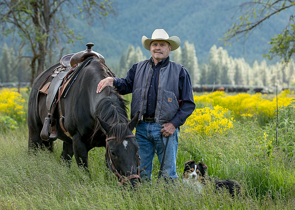 Equine, Cowboy, Unicorn & Little Cowfolk portrait photo shoot mt shasta northern california