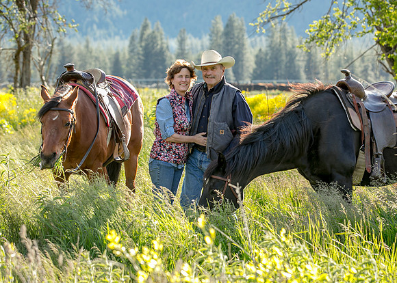 Equine, Cowboy, Unicorn & Little Cowfolk portrait photo shoot mt shasta northern california
