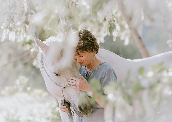 Equine, Cowboy, Unicorn & Little Cowfolk portrait photo shoot mt shasta northern california