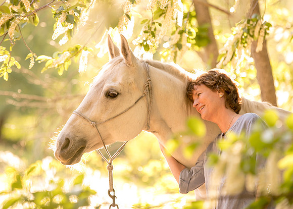 Equine, Cowboy, Unicorn & Little Cowfolk portrait photo shoot mt shasta northern california