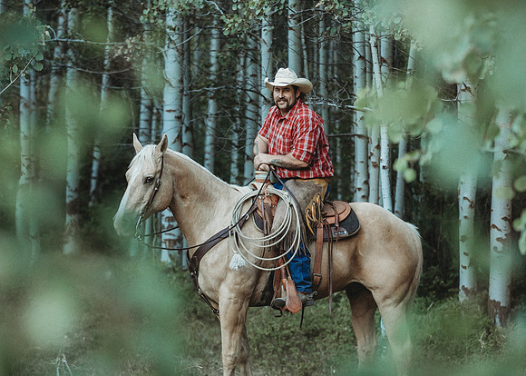 Equine, Cowboy, Unicorn & Little Cowfolk portrait photo shoot mt shasta northern california