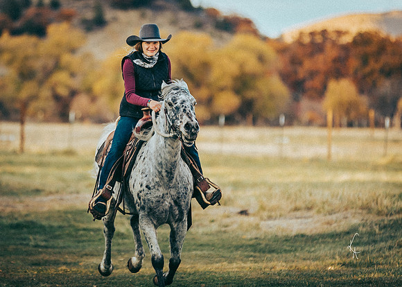 Equine, Cowboy, Unicorn & Little Cowfolk portrait photo shoot mt shasta northern california