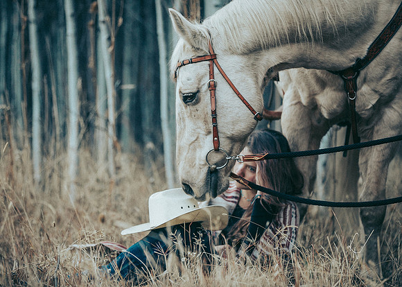 Equine, Cowboy, Unicorn & Little Cowfolk portrait photo shoot mt shasta northern california