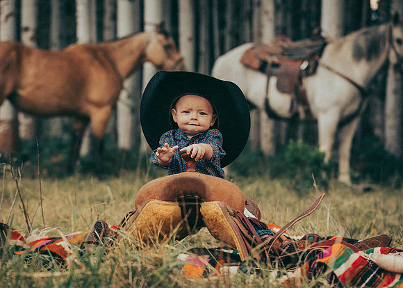 Equine, Cowboy, Unicorn & Little Cowfolk portrait photo shoot mt shasta northern california